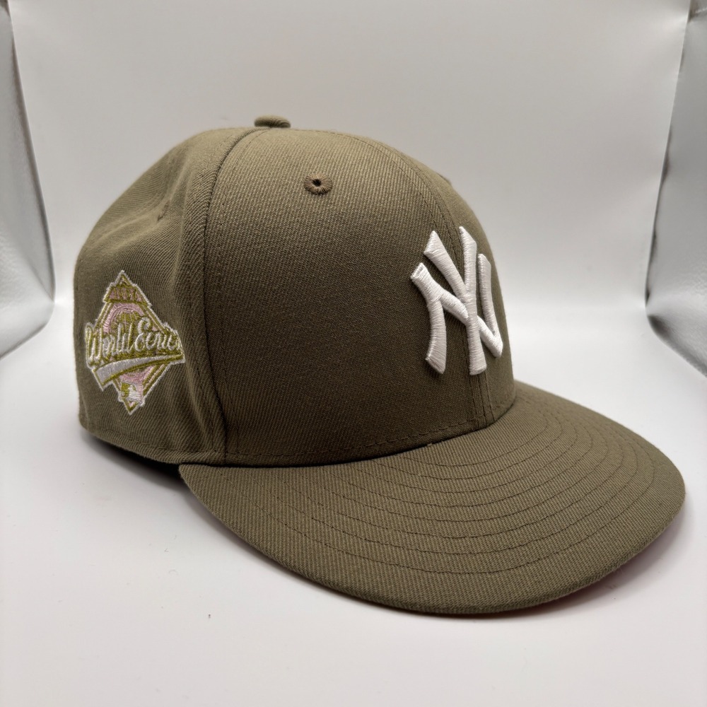 New Era New York Yankees Green Bark Pink 1996 WS Size 7 1/4 EUC